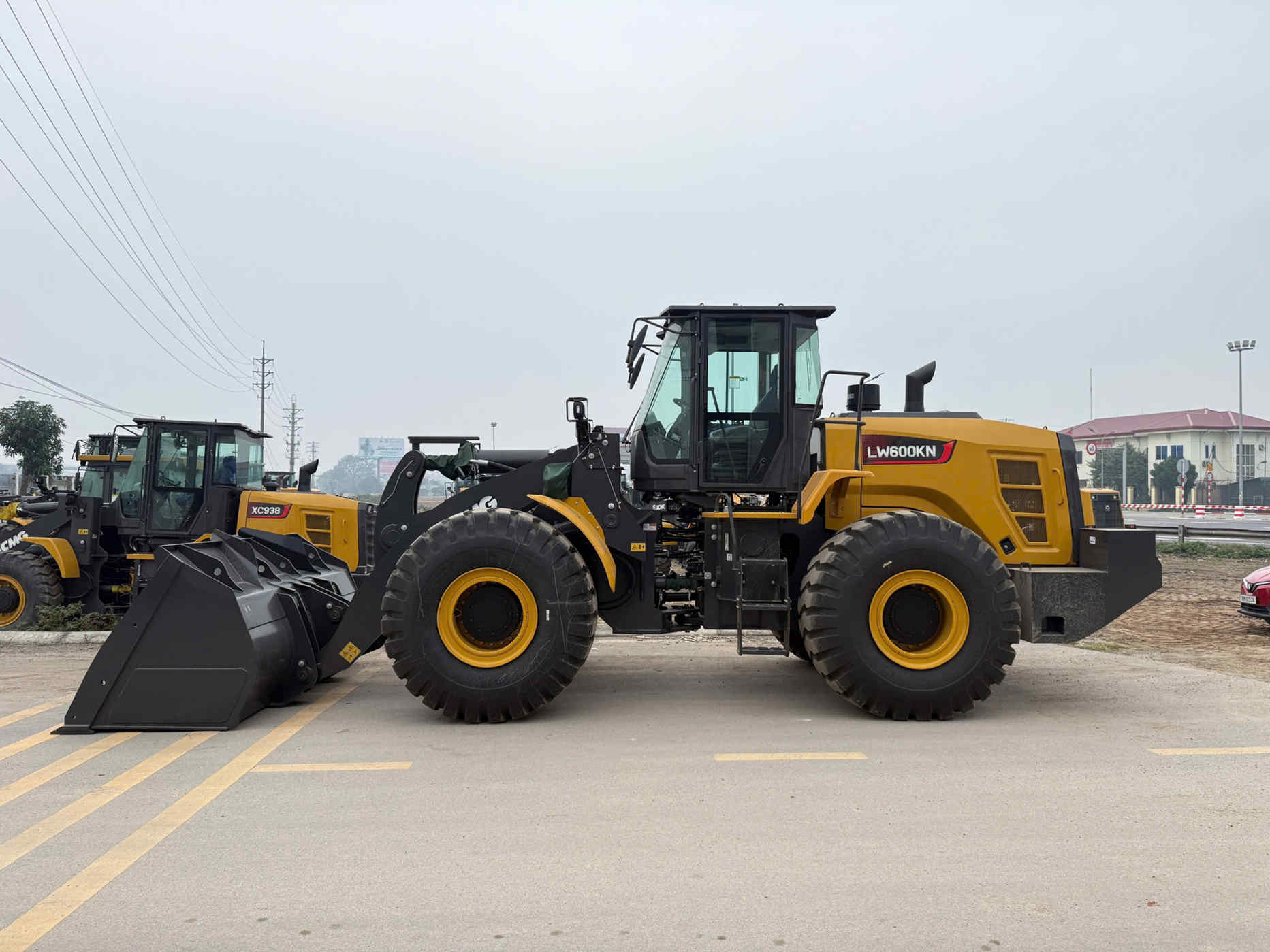 Máy Xúc Lật LW600KN